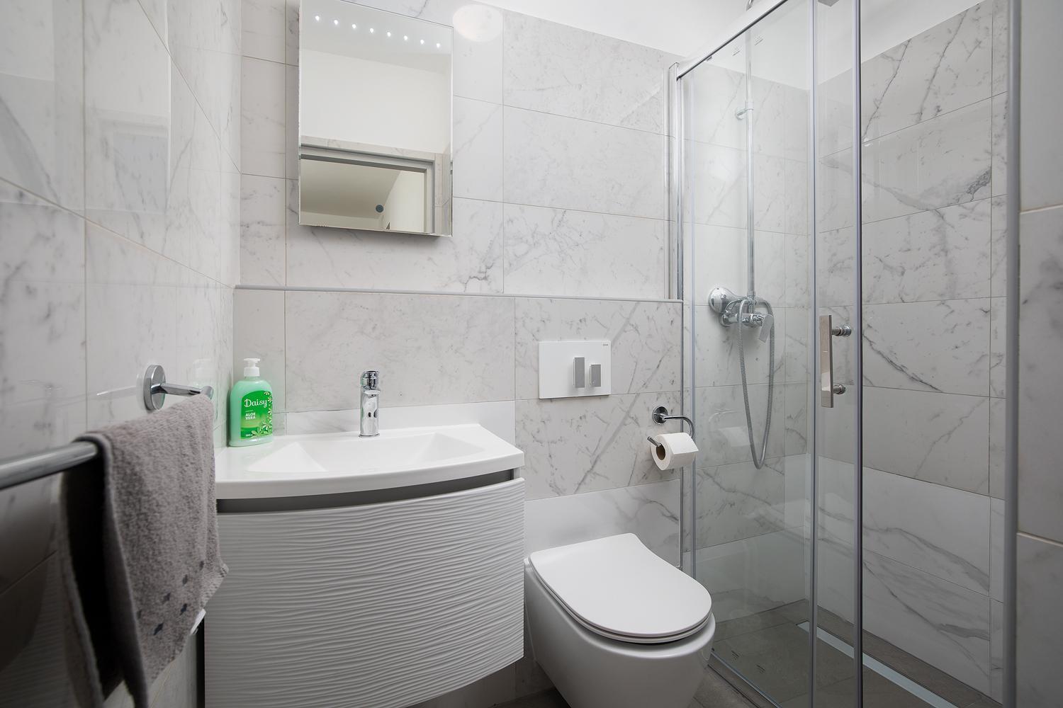 Villa Andrija Family Dream With Heated Pool At The Sea With Beautiful Garden, Outside Cinema And Kids Playground 法扎纳 外观 照片